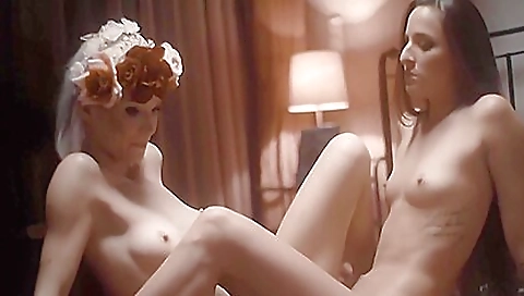 Tourising and fucking with two horny chicks