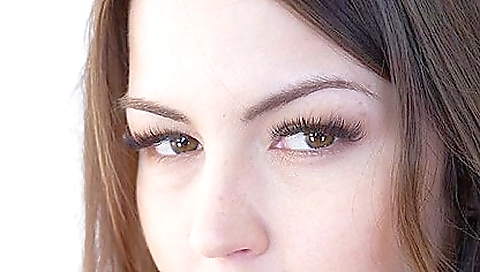 Maria and ready to get dirty beachjerked by a dildo