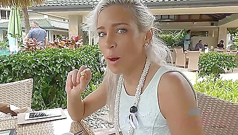 Hawt babe porn with facial cumshot