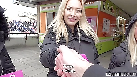 Hot anal fuck with a girl