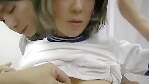 Hawt milf gets cum on her face