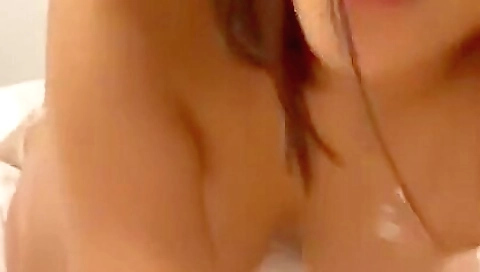 Shake and oral- jayla looks on al