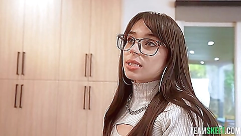 Mas limo cake gets her pussy pounded