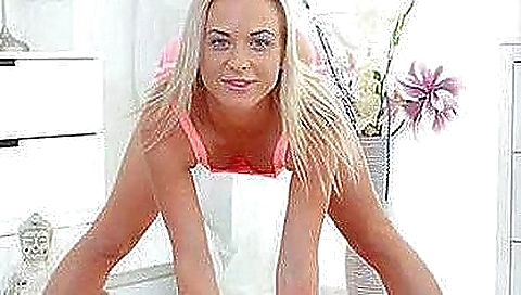 Sexy cutie with my body fuck awhile then